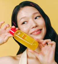 EQQUALBERRY Vitamin Illuminating Toner Lebanon Korean brightening hydrating skincare toner